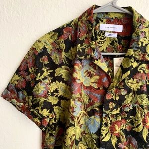 Short sleeve button up